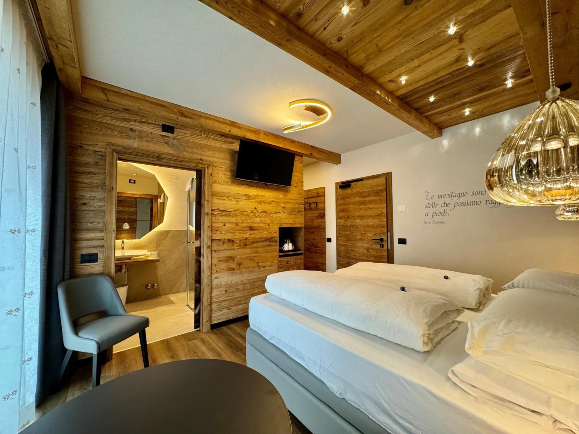B&B Cesa Planber Mountain View Bike Friendly カナツェーイ エクステリア 写真